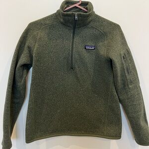 Patagonia half zip sweater. Forest green, lightly worn size small